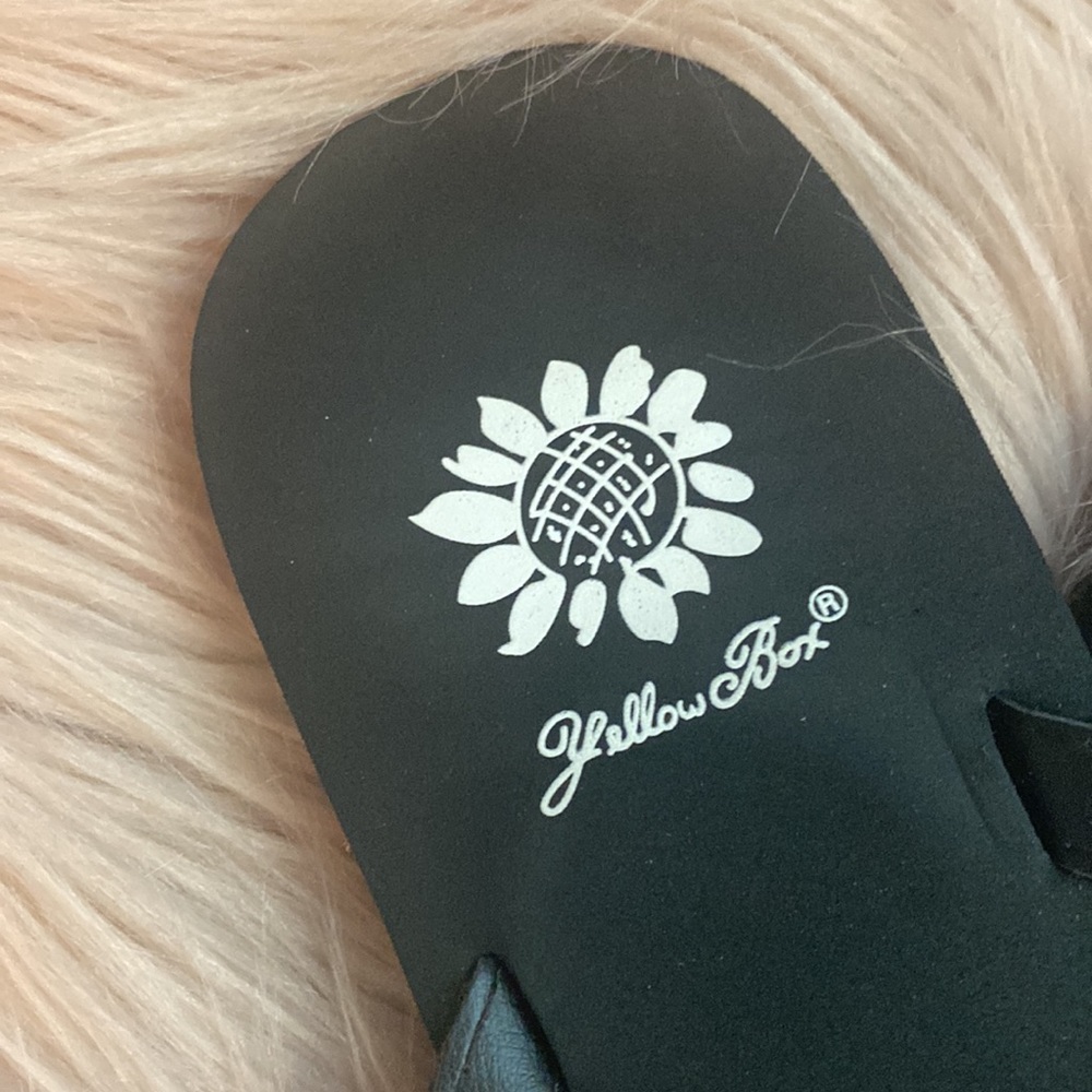 Yellow Box Sandals | Womens 8.5 - Picture 6 of 6